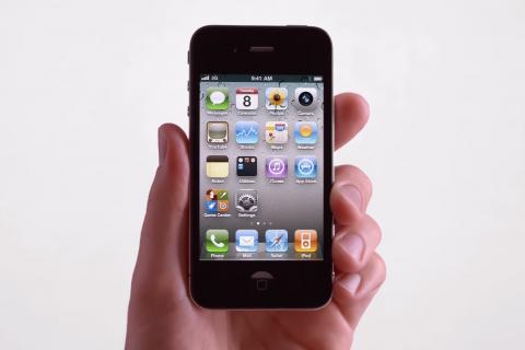 揭秘：解决苹果最臭名昭著iPhone丑闻的20字节微小补丁