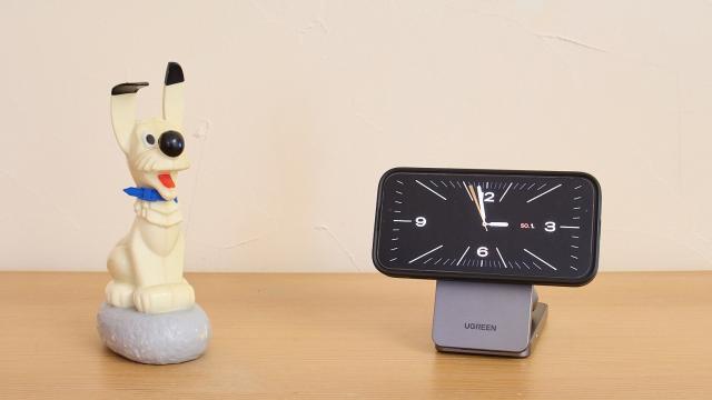 Ugreen MagFlow Qi2 二合一充电器评测：实用的旅行充电站