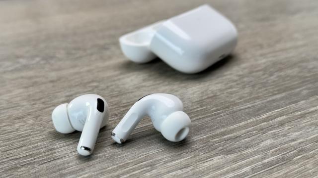 消息称AirPods Pro 3将缺席一项关键功能：实时翻译