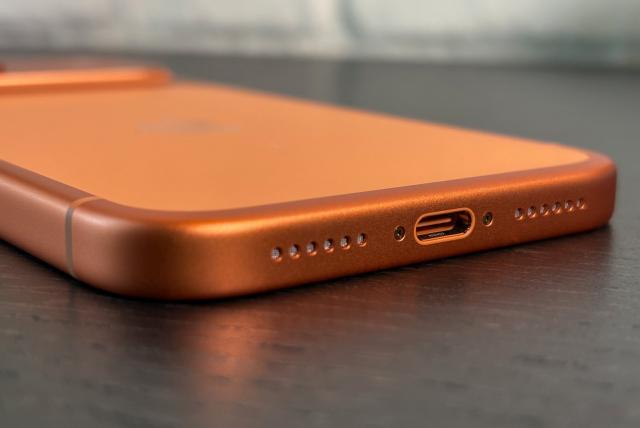 iOS 26 新增一项 iPhone 安全设置，需立即启用